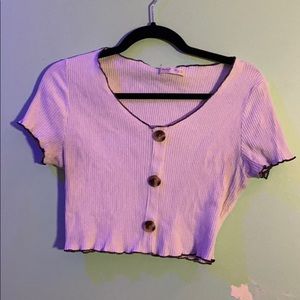 white lettuce top with black borders